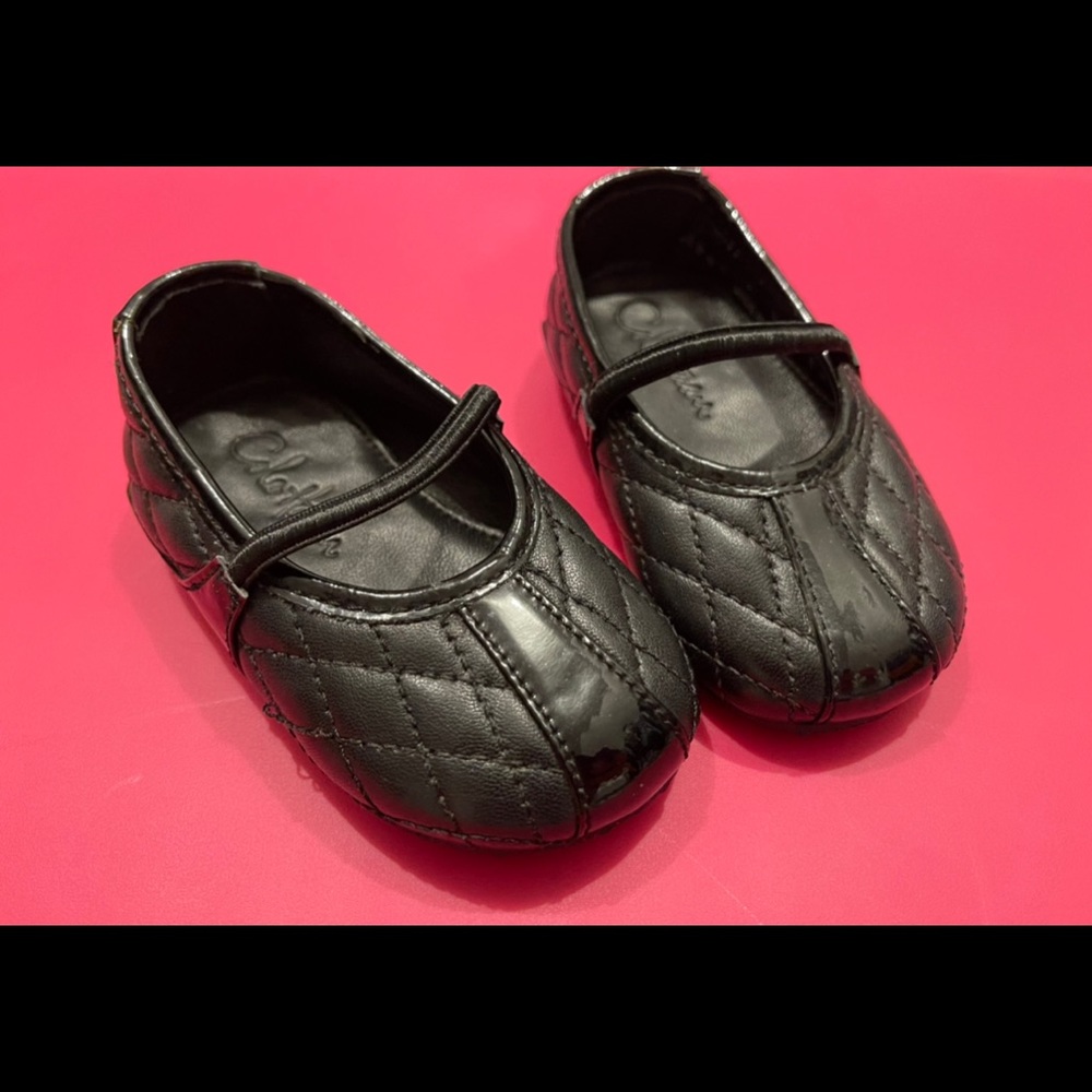 Like new cole hann toddler girl flats size 3
